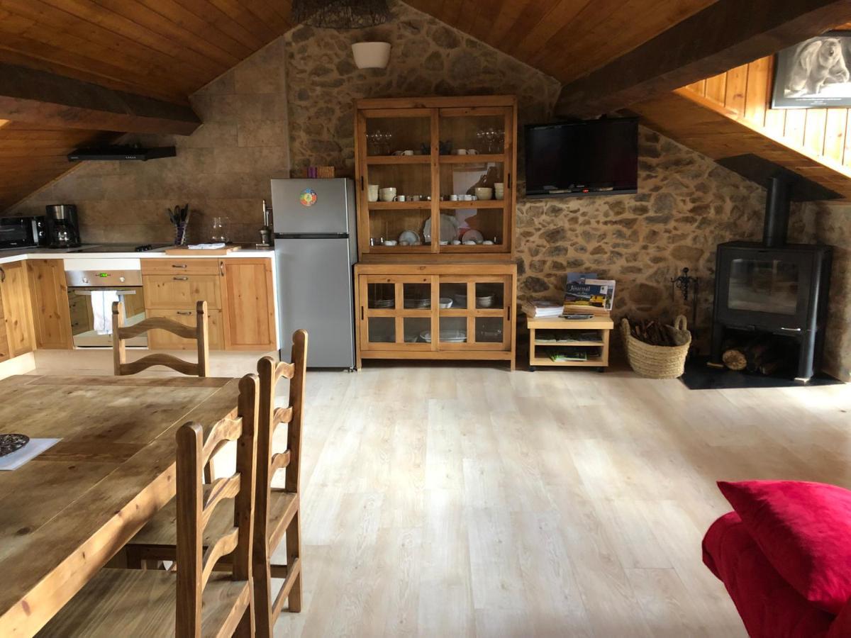Charmant Appartement Dans Le Village/Coqueto Apartamento En El Pueblecito La Cabanasse Zewnętrze zdjęcie