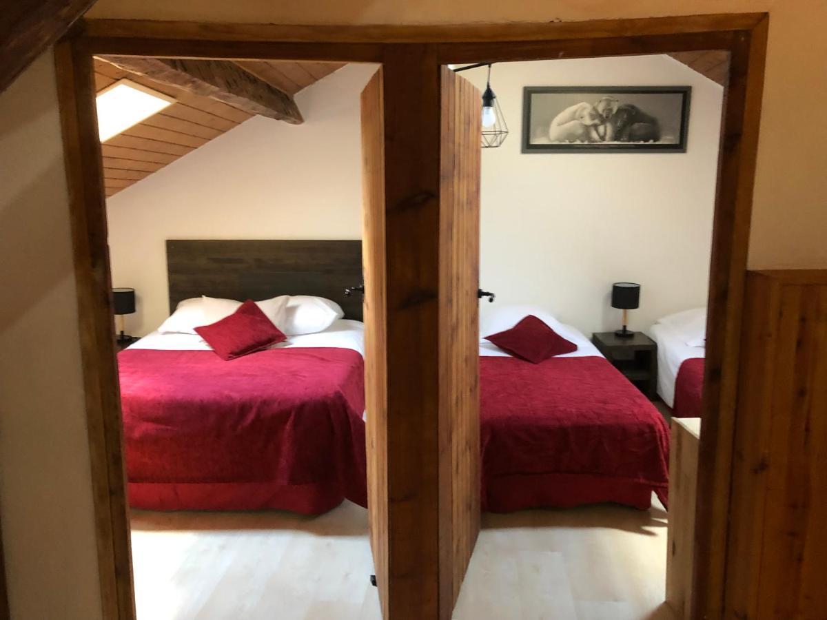 Charmant Appartement Dans Le Village/Coqueto Apartamento En El Pueblecito La Cabanasse Zewnętrze zdjęcie